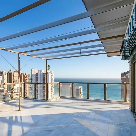 Atico Con Gran Terraza