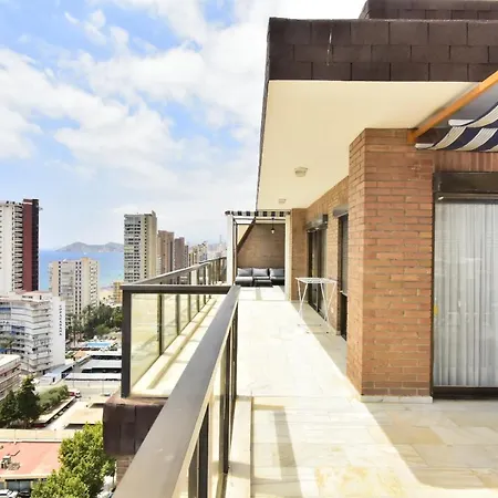 Atico Con Gran Terraza 아파트 *