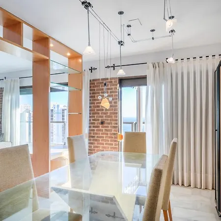 Atico Con Gran Terraza Бенидорм