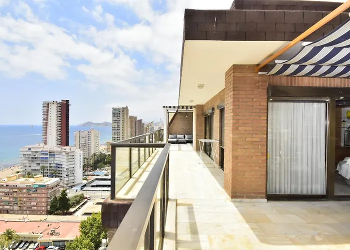 Atico Con Gran Terraza 아파트 *
